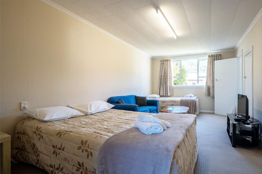 1 Bedroom Standard Unit Lantern Court Motel