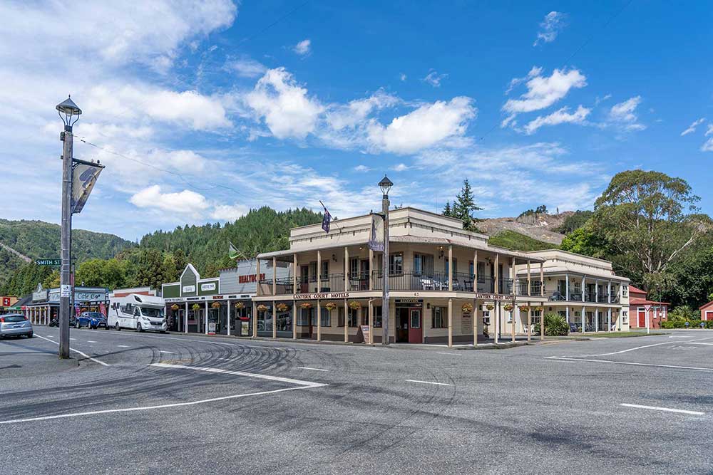 Lantern Court Motels in Reefton, West Coast, New Zealand
